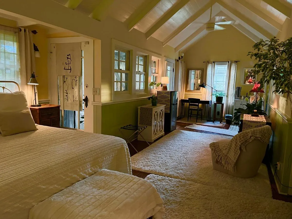 Refreshing Private Suite At Hawi Guest House 0*,  USA